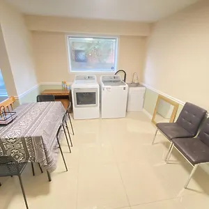  Homestay 41 Huntsmill Blvd