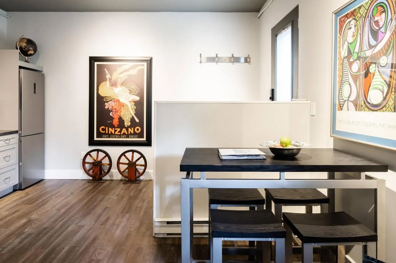 Laneway Loft Apartment Toronto